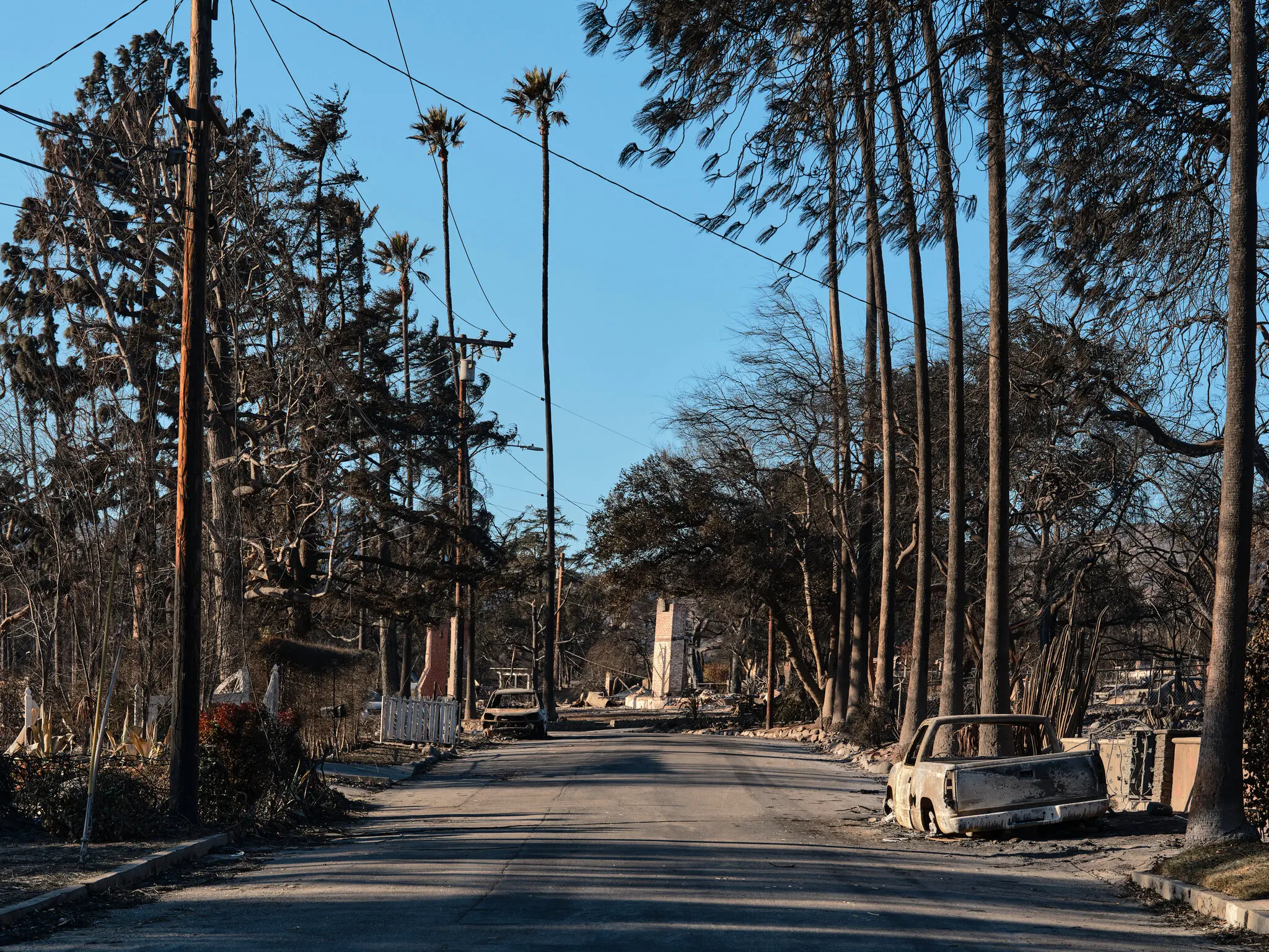 Повернення додому після пожеж: очікування, небезпека та новий початок